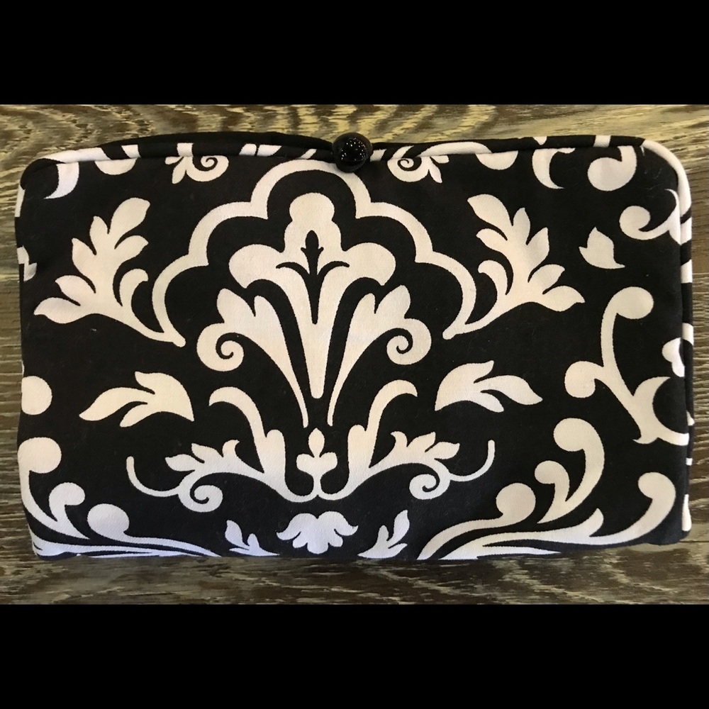 Thirty One make up bag